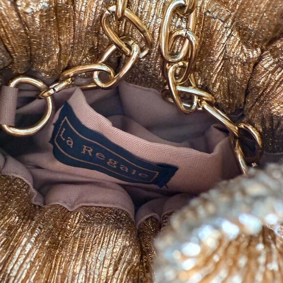 La Regale Metallic Pleated Handbag With Chain Strap - Picture 3 of 6
